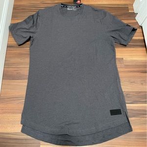 Under armour t shirt size M brand new